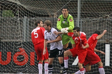 Un gran Basauri doblega al Gernika y alza a la Cultural al tercer puesto de la tabla
