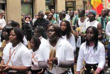 La asociación senegalesa MLomp, galardonada como ejemplo de integración