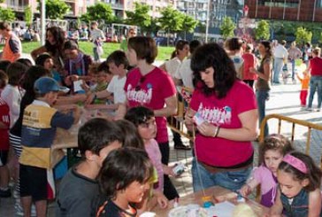 Alumnos de Orue Eskola ofrecerán mañana talleres didácticos en el centro Zelaieta
