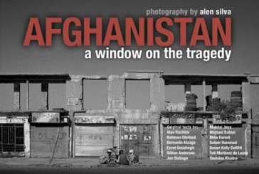 El fotógrafo Alen Silva publica en inglés su libro sobre la tragedia de Afganistán