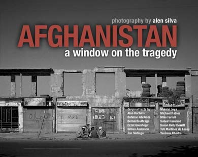 El fotógrafo Alen Silva publica en inglés su libro sobre la tragedia de Afganistán
