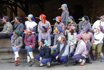 Surrandien Konpartsa kaleak alaitzera irtengo da