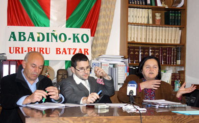 El PNV acusa a Navarro de dirigir el Ayuntamiento de manera ???dictatorial???