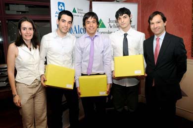 Alumnos de Maristak ganan un premio estatal para emprendedores