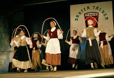 Reconocidos grupos de Euskal Herria actuarán en el XXIX Festival de Danzas de Euskadi