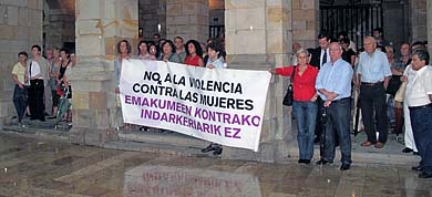 Una concentración recuerda a la última víctima mortal de la violencia de género en Durango