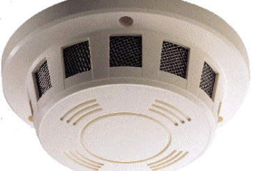 Elorrio instala 337 detectores de humo en casas de personas mayores de 80 años