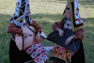 La riqueza del folklore serbio y de Udmurtia recala en Olakueta