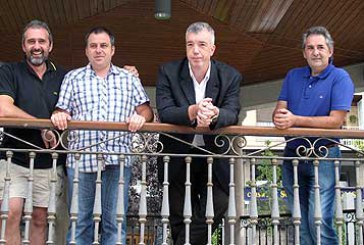 Una torre humana de los castellers coronará el domingo la plaza del Ayuntamiento