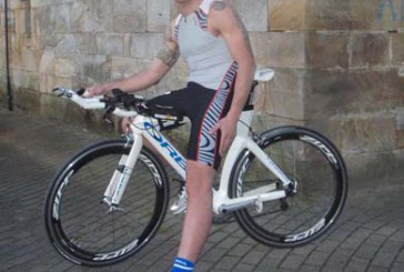 Jon Carro intentará hoy el reto de recorrer 600 kilómetros en bicicleta en 24 horas