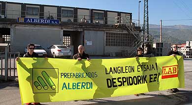 LAB denuncia el despido ???ilegal??? de dos antiguos delegados sindicales