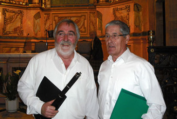 Homenaje a dos maestros veteranos del txistu