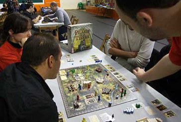 El Festival de juegos de mesa permitirá practicar en un ‘Scalextric’ gigante