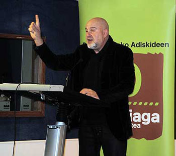 Kulturaren erakusleiho erraldoiak ateak zabaldu ditu, Galiziarekin bat eginez