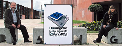 ???Azokan dagoen jende guztia dantzan ipiniko nuke???