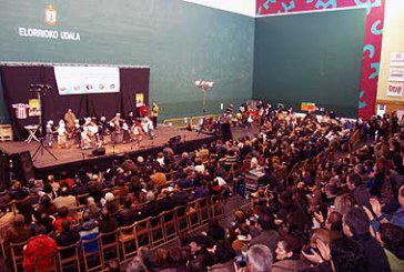 Elkartasun Jaialdia antolatu du Kainaberak iganderako