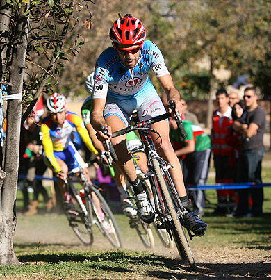Murgoitio deja escapar el Campeonato de España tras ser superado al sprint por Suárez