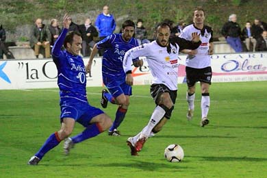 El Amorebieta escala hasta el tercer puesto tras su cómoda victoria ante el Burgos