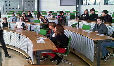 Un grupo de estudiantes visita Dresden para trabajar en los valores de paz y convivencia