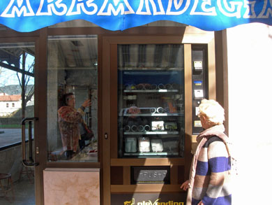 Una pescadería de Durango amplía su oferta con una máquina expendedora