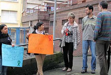 Andereak se suma a la petición de que se investigue a fondo la “extraña muerte” de la joven