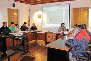 Bildu tilda de “falta de criterio” el apoyo de dos ediles jeltzales a la liberación de la alcaldesa