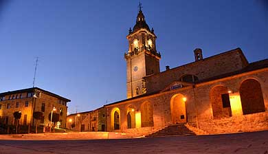 Hitzaldiak, bisita gidatuak eta abestutako meza Iurretako elizaren 200. urteurrenean