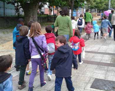 ‘OinezBusa’, Zabalarra Eskolarako bidea oinez egiteko egitasmoa