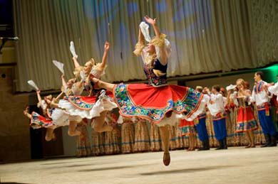 Siberiako dantzariak egongo dira Durangoko Folklore Jaialdiaren 12. urteurrenean