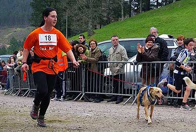 Salbamenduko txakurren erakustaldia ikusteko aukera Argiñetako jaietan