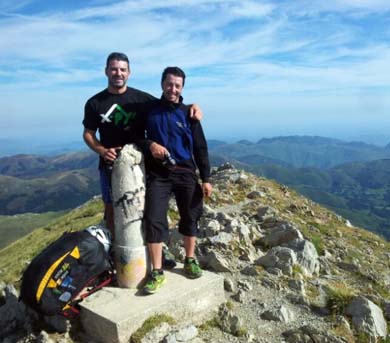 El parapentista Iñigo Gabiria vence la exigente X-Pyr en un tiempo récord