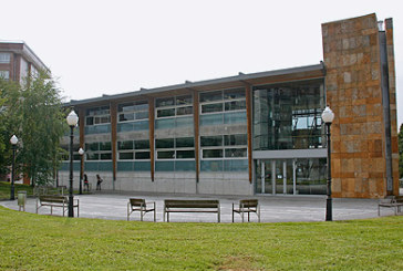 Navarro reclamará por vía judicial la reforma del tejado de la nueva Casa de Cultura