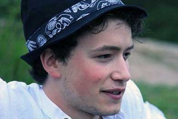 “Hay que buscar el trabajo hasta debajo de las piedras; no podemos estar parados”