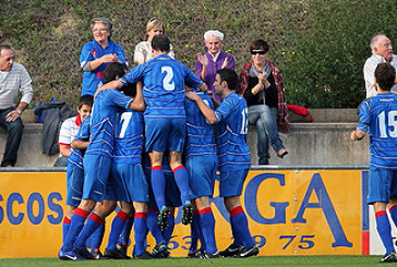 Un imparable Amorebieta vence al Bilbao Athletic y se cuela en el cuarto puesto