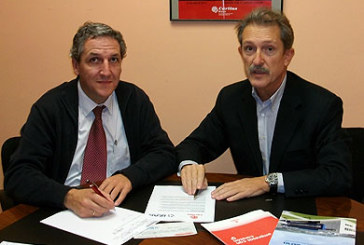 La empresa zornotzarra Izar Cutting Tools dona 6.000 euros a Cáritas Bizkaia