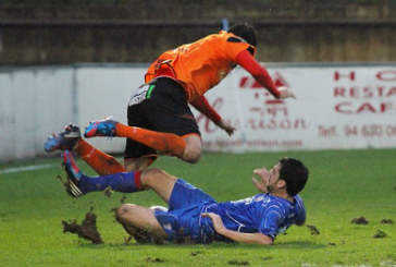 El Alavés ratifica su condición de líder frente al Amorebieta