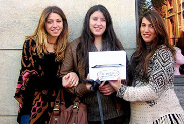 Lucia Aramendia,???Salerosketak be, euskeraz??? egitasmoaren lehenengo tabletaren irabazlea
