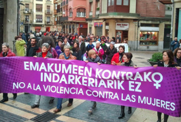 Unas doscientas personas marchan en Durango contra la violencia hacia las mujeres