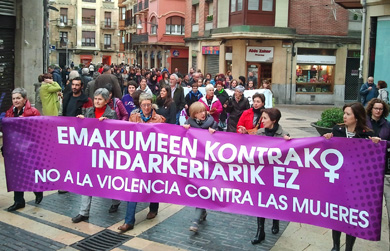 Unas doscientas personas marchan en Durango contra la violencia hacia las mujeres