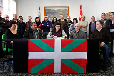 Cargos municipales, en contra de la colocación de la bandera española en el Consistorio