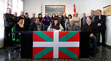Cargos municipales, en contra de la colocación de la bandera española en el Consistorio
