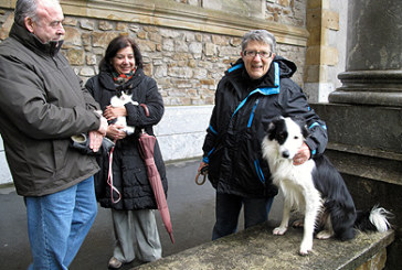 ‘Nas’ y ‘Kira’ visitan a San Antón