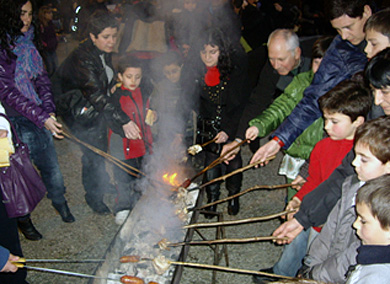 La Asociación Herria destinará la recaudación del txitxi-burduntzi a la JAED