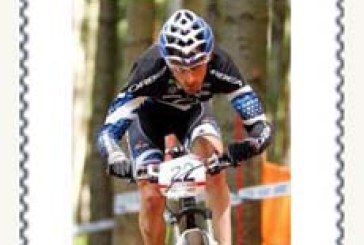 La Federación Vizcaína de Ciclismo edita un sello en homenaje a Iñaki Lejarreta