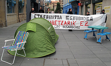 El colectivo Zornotza Eraldatzen exige que se suspendan todos los desahucios