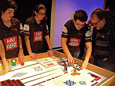 Alumnos de Karmengo Ama participan hoy en la final estatal de la First Lego League