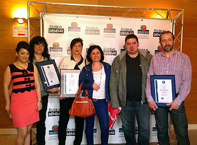 Euskaldendak acredita la calidad en el servicio de nueve comercios de Durangaldea