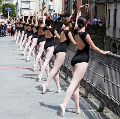 La danza sale a la calle en Durango en su Día Internacional