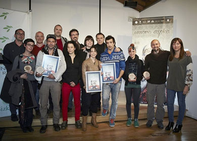 Markeliñe recibe el Premio de Honor de la Feria de Artistas Callejeros ‘Umore Azoka’