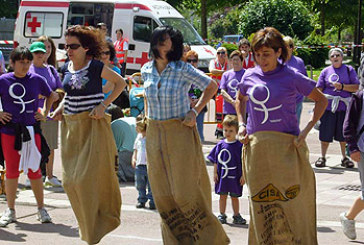 Amorebieta invita a las mujeres a practicar deporte como hábito saludable